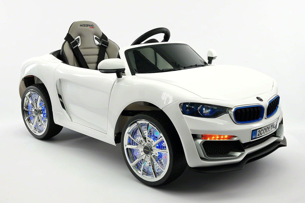 2021 BMW Racer Style Kids Electric Ride-On Car 12V Power Leather Seats Parental Remote|White